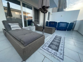 100 sqm flat - Pool,Netflix,Coffee,Garage,2xTV,2xBath